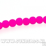 Glaskraal rond 6mm (fuchsia)