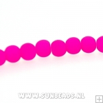 Glaskraal rond 6mm (fuchsia)