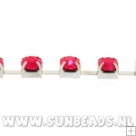 Strass ketting 4mm fuchsia met zilveren bakje